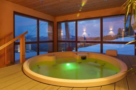 La Vanoise Hôtel Spa in Peisey-Vallandry Hotel with swimming pool in Savoie