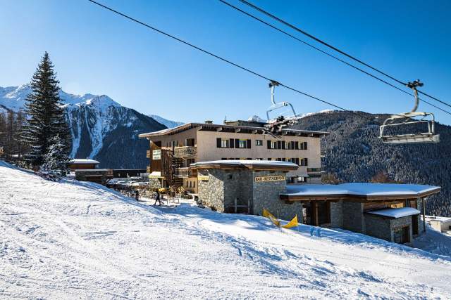 la piste à  quelques mètres